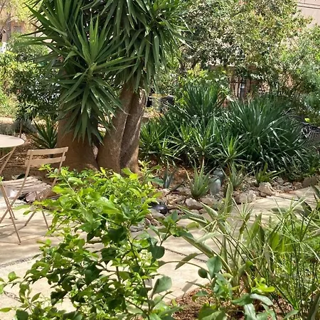 La Des Amandiers Bed & Breakfast Hyeres