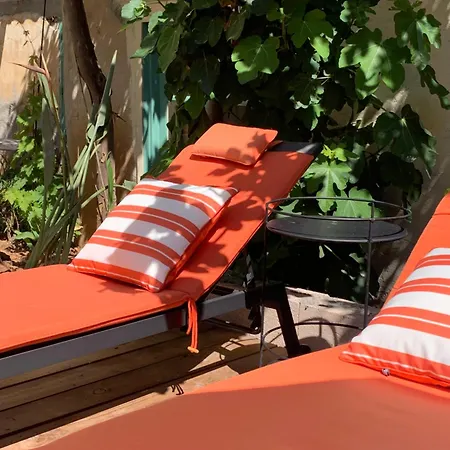 Bed & Breakfast La Des Amandiers Hyeres