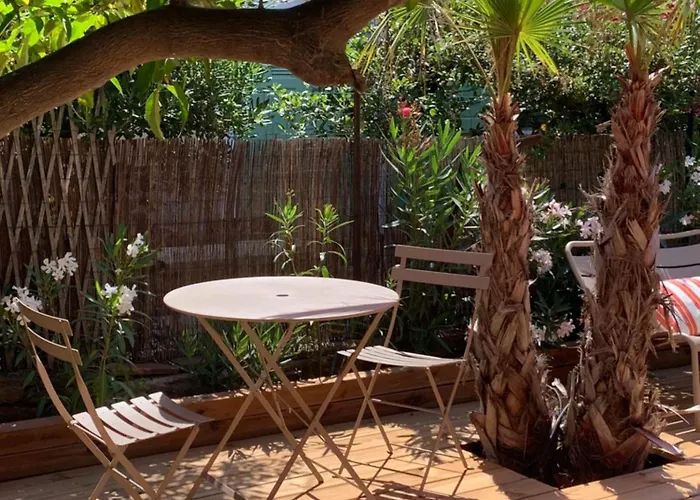 La Des Amandiers Bed and Breakfast