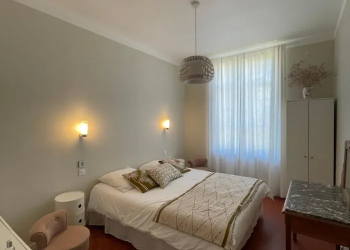 Panzió La Des Amandiers Hyères